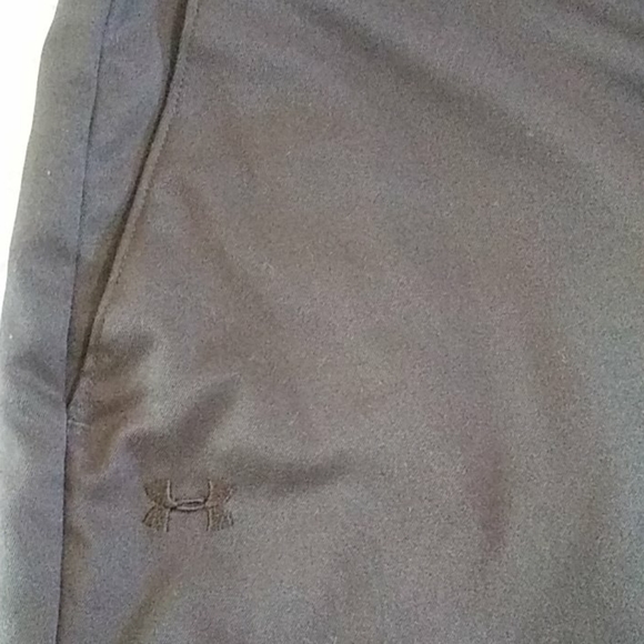 Under Armour Shorts - Picture 5 of 6